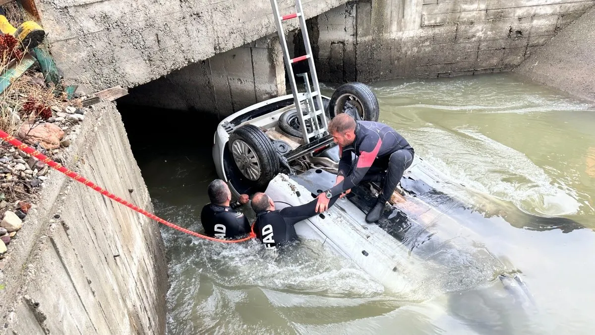 Erzurum’da feci kaza! Anne ve baba hayatını kaybetti, kızları mucizevi şekilde kurtuldu