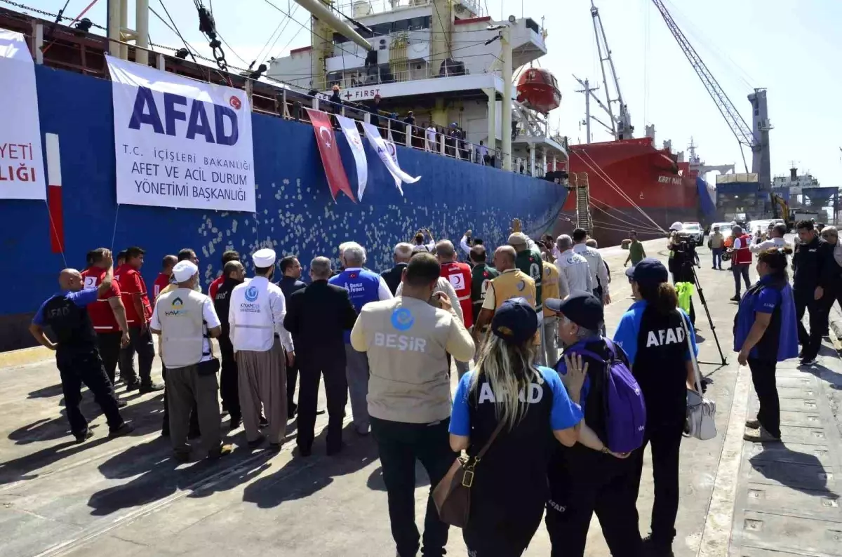 Mersin’den Sudan’a İyilik Gemisi