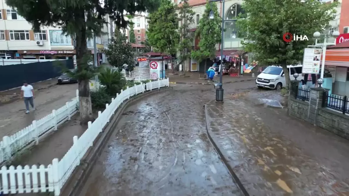 Trabzon Araklı’da Şiddetli Yağışlar Sel Felaketine Neden Oldu