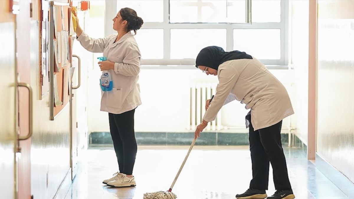 İstanbul’daki okullarda 5 bin 500 ek temizlik personeli hizmete başladı