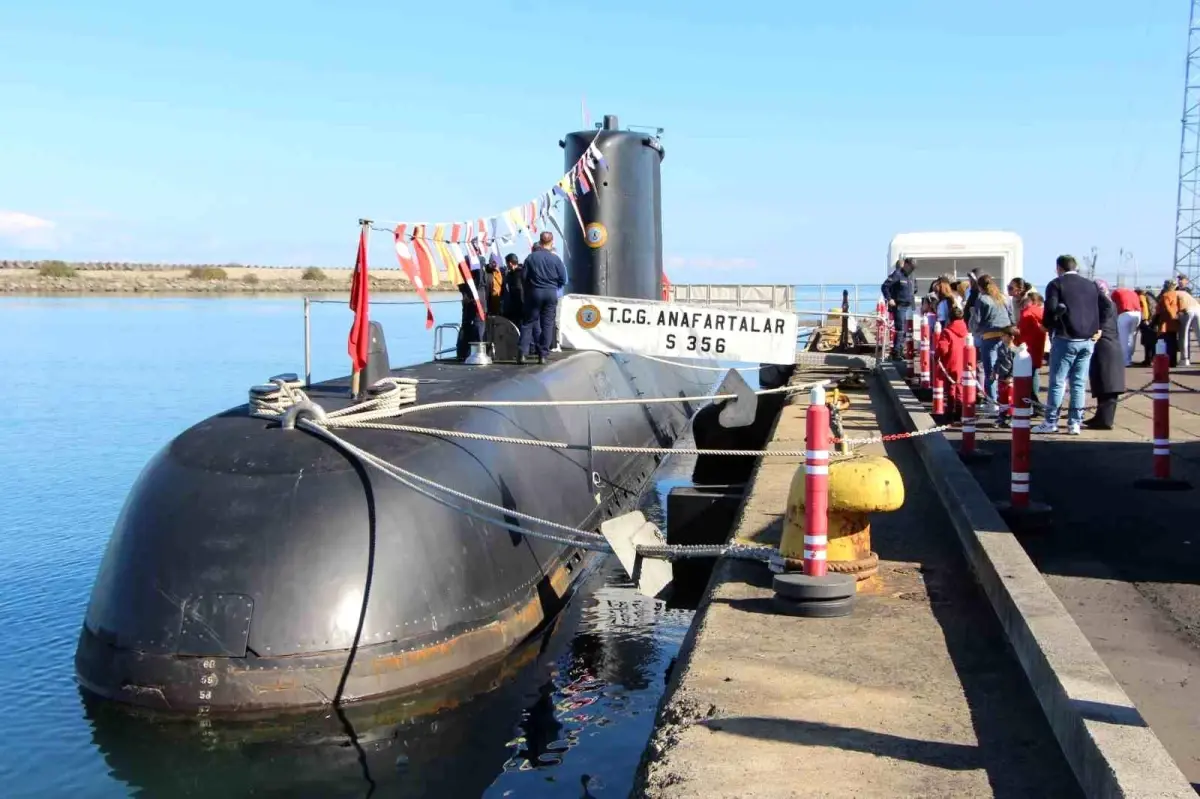 TCG Anafartalar Denizaltısı, Cumhuriyet Bayramı Etkinliklerinde Trabzon’da Ziyarete Açıldı